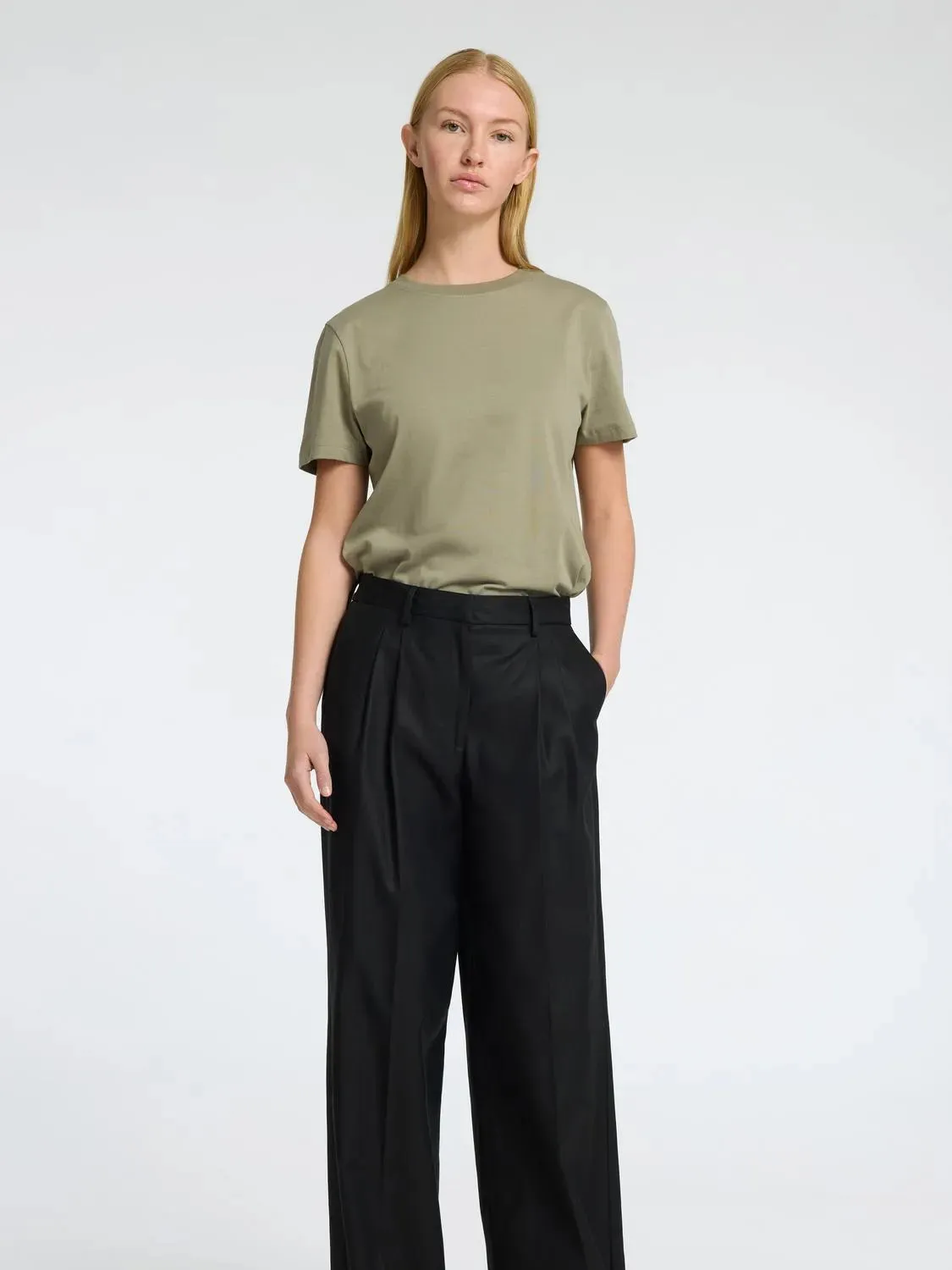 Myessential Ss O-Neck Tee Noos - Vetiver