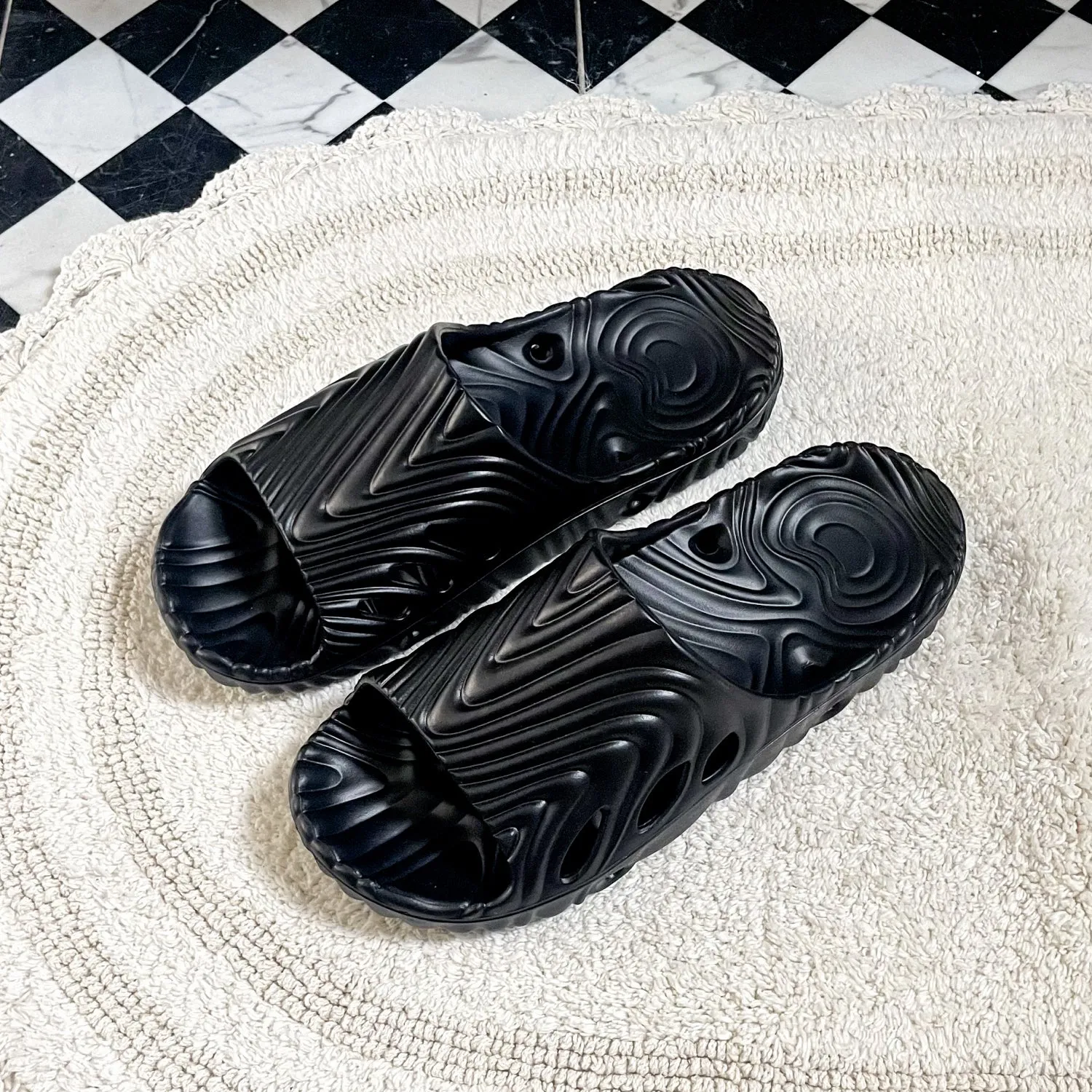 Shower Shoez Unisex Slides