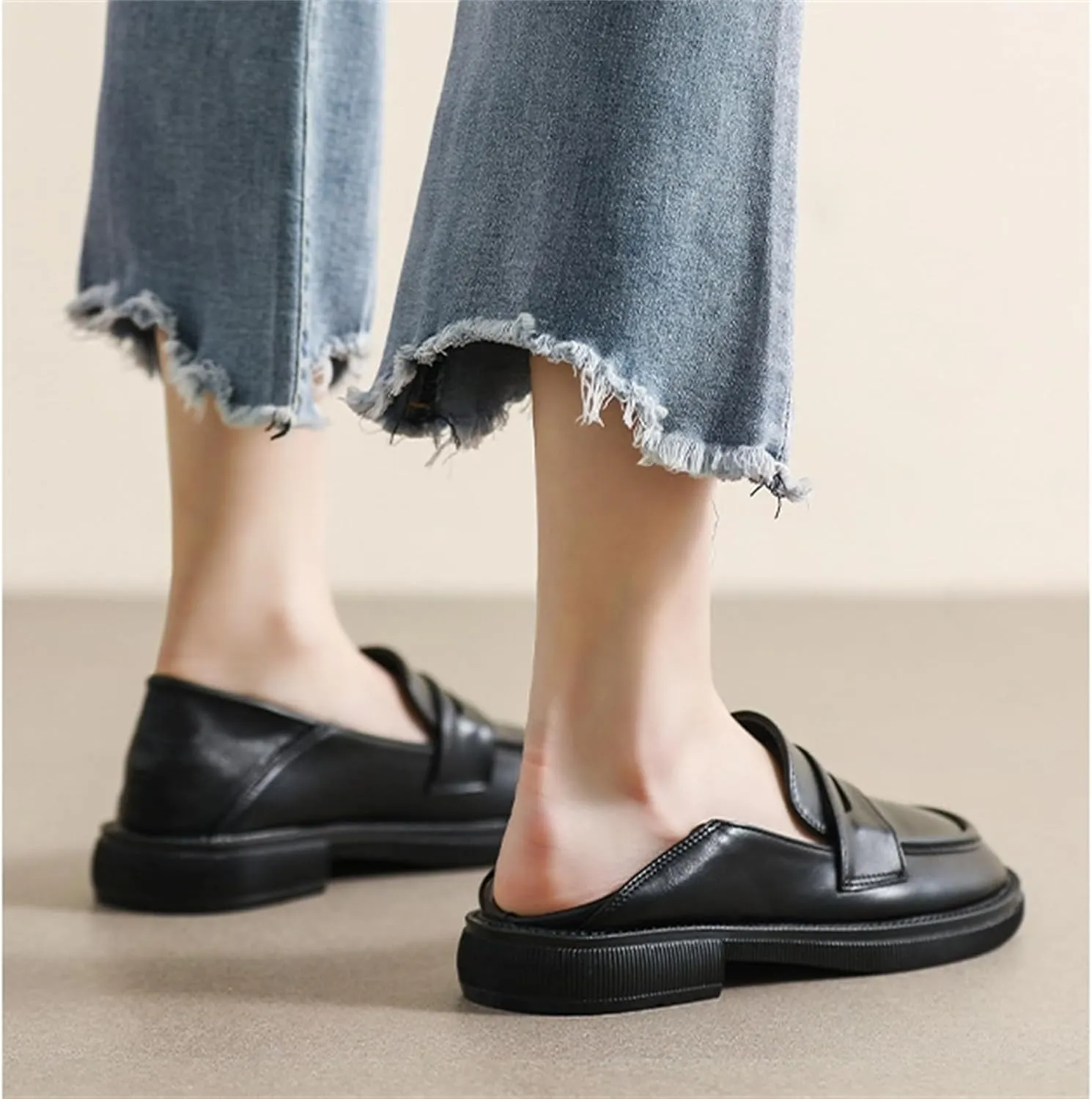 Women's Leather Slip On Platform Loafers Casual Round Toe Non Slip Flat Shoes Casual Comfortable Office Business Walking Shoes