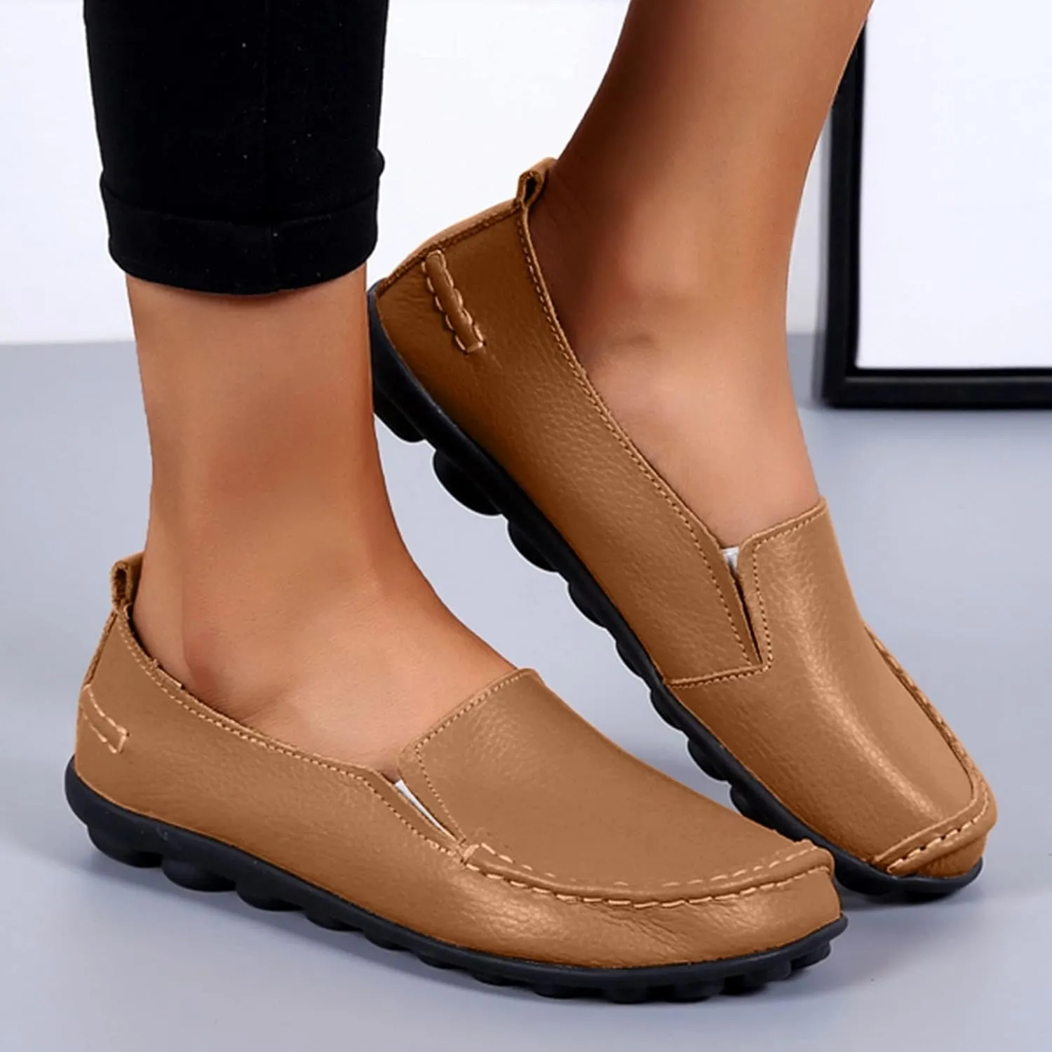 Women's Wide Loafers Slip on Flat Shoes Comfort Penny Loafers with Arch Support Dressy Moccasins Shoes Office Shoes